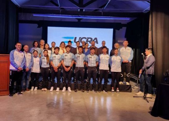 Oficialmente presentada la nueva camiseta de pista y ruta